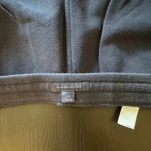Tommy Hilfiger Navy Blue Sweatshirt & Jogger Set | Size M (Top) / L (Bottom) - Picture 9 of 9